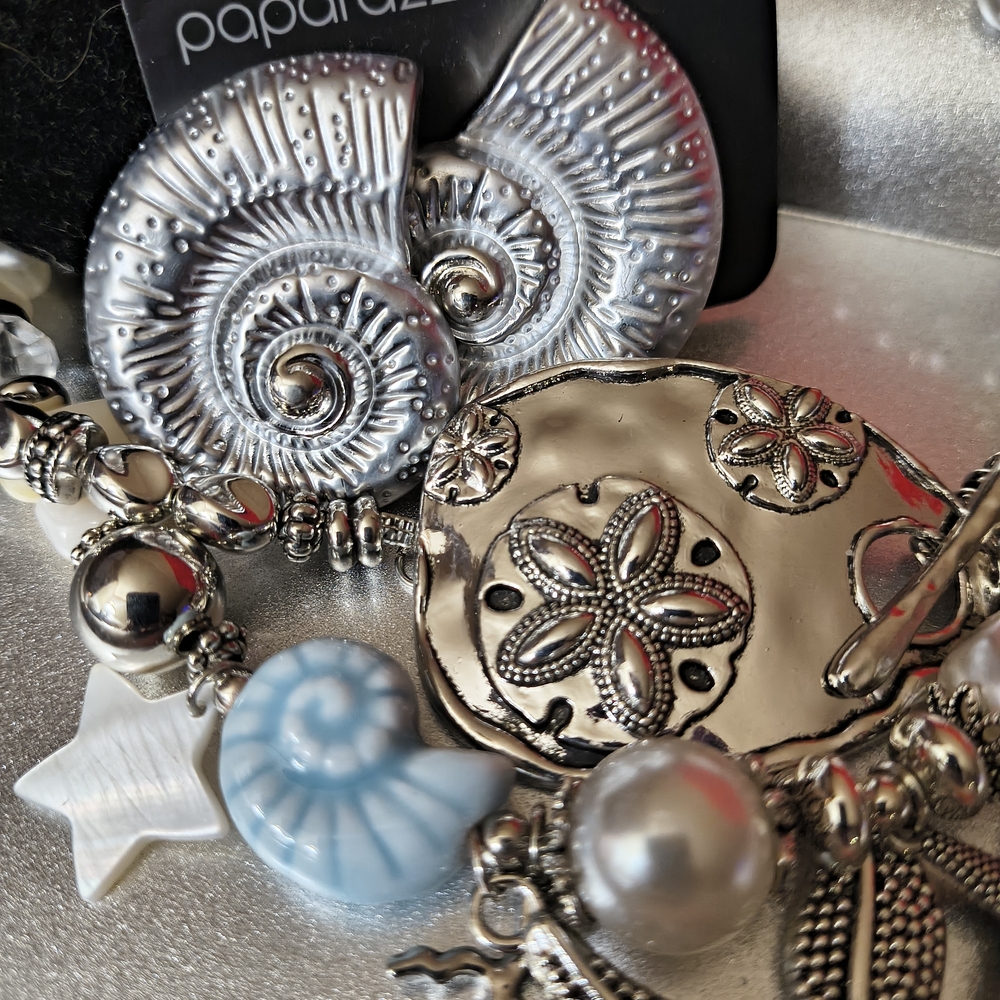 3 Pc Silver and Blue Beach Scape Charm Necklace X2 Earrings - Picture 4 of 14